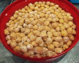 Foto del paso 2 de la receta: Puchero con pringá de ternera y pollo
