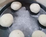 A picture of step 3 of Chicken buns.