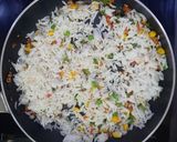 A picture of step 2 of Sizzling Seafood Platter.