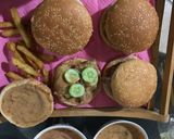 A picture of step 7 of Zinger burger 🍔.