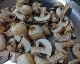 A picture of step 1 of Mushroom butter masala.