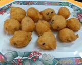A picture of step 6 of Dahi Vada (Dahi Bhalla).