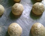Foto langkah ke 4 dari resep Burger bun ala saya.