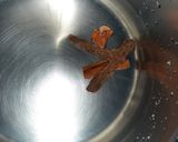 A picture of step 1 of Cinnamon Tea.