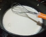 A picture of step 4 of Vanilla & Rose pudding.