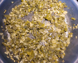 Foto del paso 1 de la receta: Quesadillas con nopales, queso y salsa de tomatillo milpero