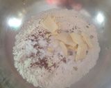 A picture of step 2 of Oreo dry fruit samosa.