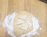 A picture of step 4 of Pull Apart Cheesy Bread.