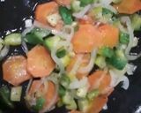 Foto del paso 2 de la receta: Comida súper sana.Verduras salteadas con suprema