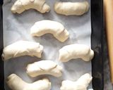 Foto del paso 2 de la receta: Cachitos Venezolanos.