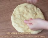 【COOKING BUBU】香噴噴芝士蘑菇麵包｜チーズマッシュルームパン｜Cheesy Mushroom Bread Recipe的食譜步驟2照片