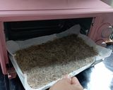Foto langkah ke 6 dari resep Snack Bar Bihun Panggang Pisang.