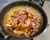 A picture of step 1 of Japanese Egg and Chicken Rice②親子丼.