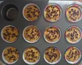 Foto del paso 3 de la receta: Muffins de calabacín con chocolate