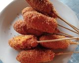 Foto langkah ke 5 dari resep Corn dog.
