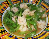 Foto langkah ke 2 dari resep Tumis Buncis Udang saos sambal tomat.
