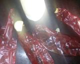 Foto del paso 1 de la receta: Cecina con chile guajillo y nopales a la Mario, s