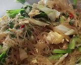 Foto langkah ke 6 dari resep 💕TUMIS BIHUN BUMBU IRIS.