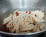 A picture of step 5 of Chatpata Pasta.