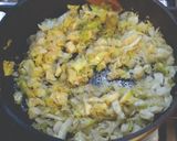 Foto del paso 3 de la receta: Tortilla de repollo -  Eijat almalfuf