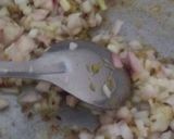 A picture of step 2 of Kathiavadi vengan nu bhadthu(shake).