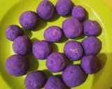 Foto langkah ke 2 dari resep Klepon ubi ungu ala Aini.