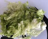 Une image de l'étape 1 de Salade de tomates carottes romaine et courgettes à la feta.
