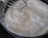 Une image de l'étape 5 de Mousse au chocolat.