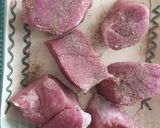 Foto del paso 2 de la receta: Solomillo de cerdo al cúrcuma con reducción de Pedro Ximénez