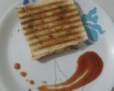 સેઝવાન ચીઝ સેન્ડવીચ (Schezwan Cheese Sandwich Recipe In Gujarati) રેસીપી સ્ટેપ5ફોટો