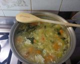 Foto del paso 4 de la receta: Sopa de verdura especial para los más chiquitos de casa !! (⊙︿⊙✿