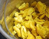 A picture of step 4 of Homemade Motichoor laddu (without maker machine) 💛😋.