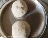 A picture of step 1 of Aalu pyaz ka paratha.
