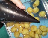 Foto langkah ke 4 dari resep 65. Sus Kering Cokelat.