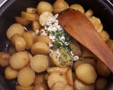 Petrezselymes, fokhagymás, rozmaringos krumpli recept fázis 2 fotója
