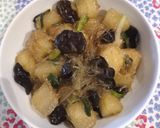 A picture of step 2 of Winter Melon with Glass Noodle.
