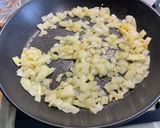 Une image de l'étape 5 de Curry de Julienne au lait de coco, épices et tomates.