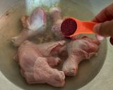 Foto langkah ke 3 dari resep Sup ayam kuah angkak.