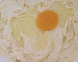Foto langkah ke 2 dari resep Marble Pound Cake.