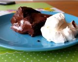A picture of step 5 of Chocolate fudge cake.