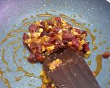 A picture of step 4 of Almonds Cranberry Chikki.