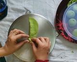 A picture of step 16 of Palak paneer rose momo.