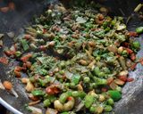 कोरिएंडर पुलाव टिफीन साठी (Coriander Pulao Recipe In Marathi) रेसिपी स्टेप 3 फोटो 