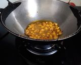 A picture of step 3 of Crispy fried sweet corn.