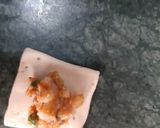 A picture of step 4 of Flower Samosa.
