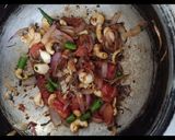 A picture of step 3 of Methi Malai Matar.
