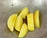 A picture of step 2 of Dherosh Sorshe Poshto (Bhindi mustard Poppy seeds paste).