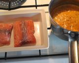 Svéd 🇸🇪 Sáfrányos lazac fűszeres tejszínben "Saffranslax" recept fázis 2 fotója