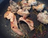 Foto del paso 7 de la receta Conejo con tomate y verduritas