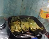 Foto langkah ke 5 dari resep Pepes Ayam Daun Jeruk Jagung.